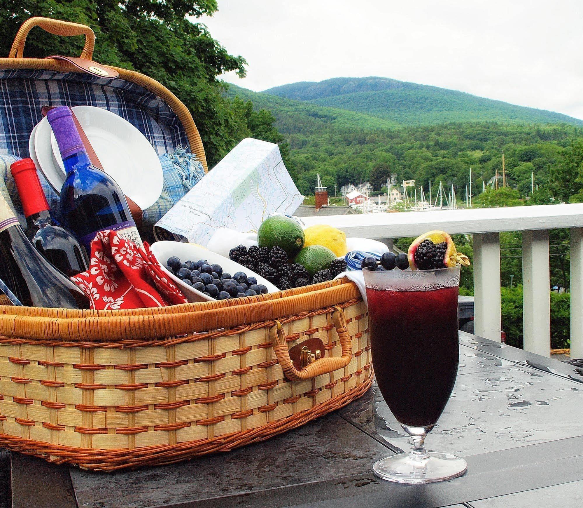 Relais Chateaux Camden Harbour Inn Buitenkant foto